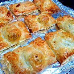 A picture of Egg Puffs.