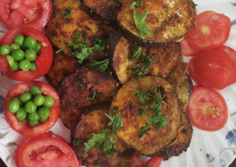 Simple Way to Make Any-night-of-the-week Vangya che kap (crisp Brinjal Slices)