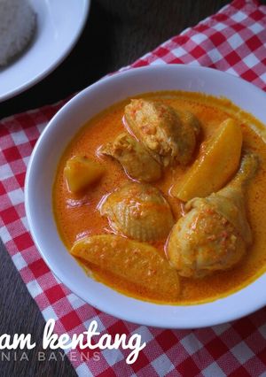 Foto resep Gulai ayam kentang