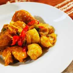 A picture of Ayam & Pentol Pedas.
