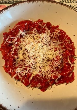 A picture of Creamy beetroot risotto.