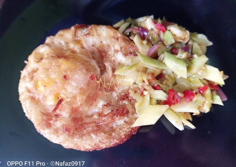Telur ceplok+sambel mangga muda