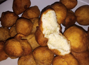 Una foto de Buñuelos de banana con 1 huevo