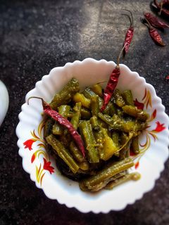 পুঁই শাকের তরকারি রেসিপির প্রধান ছবি