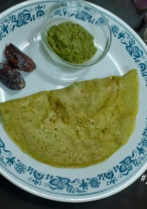 A picture of Yellow Moong Dal Dosa.