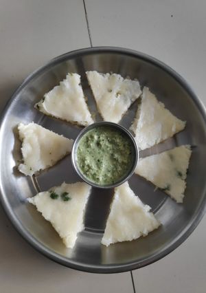 A picture of Steamed Suji/Rava Triangles.