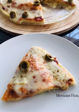 A picture of Microwave Pizza 🍕.