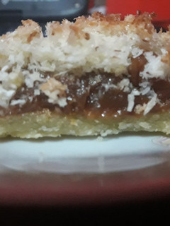 Una foto de Tarta de coco y dulce de leche