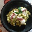 Fusilli con crema di zucchine, acciughe e stracciatella