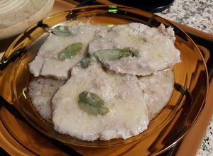 Foto di Scaloppine al vino bianco e salvia