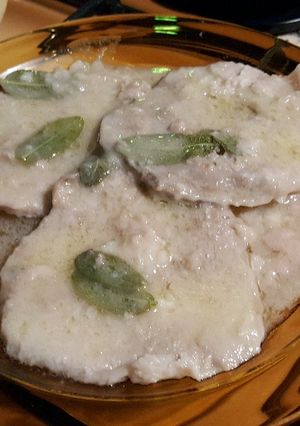 Foto di Scaloppine al vino bianco e salvia