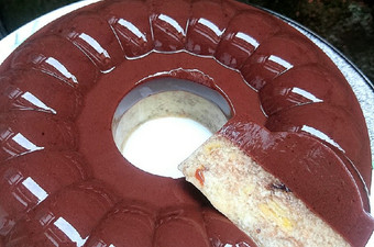 Bagaimana Menyiapkan Puding Lapis Coklat Pisang Yang Enaknya Kebangetan