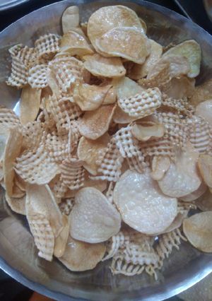 A picture of Potato chips.