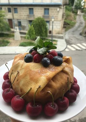 O poză a rețetei Tort de clătite cu fructe.