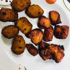 A picture of Chicken tikka & nuggets.