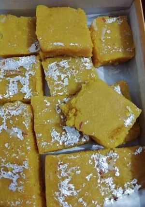 A picture of Besan Burfi.