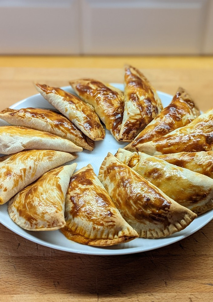 Una foto de Empanadillas de atún al horno