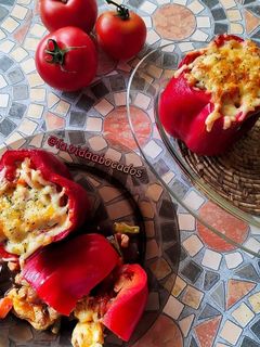 Una foto de Pimientos rellenos vegetarianos