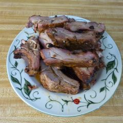 A picture of Lee's Home Smoked Baby Back Ribs.