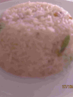 Una foto de Arroz blanco salteado con mantequilla y especias