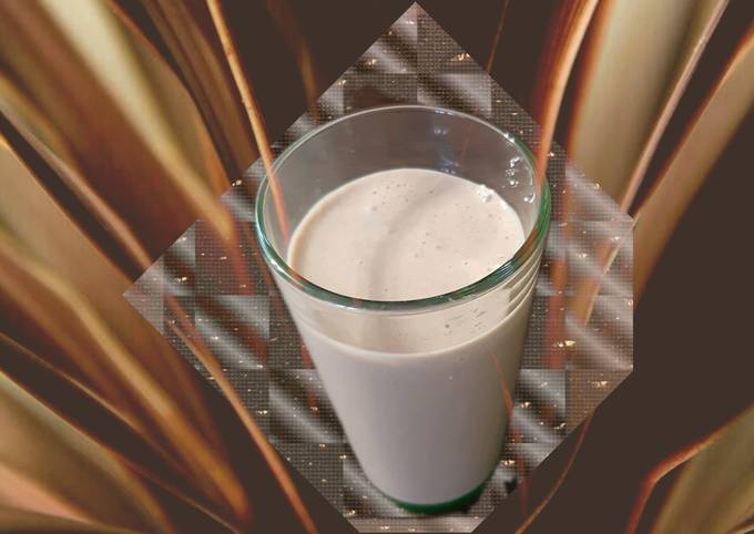 Коктейль: кефир + какао + корица