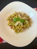 Celentani al pesto, pomodorini e mozzarella