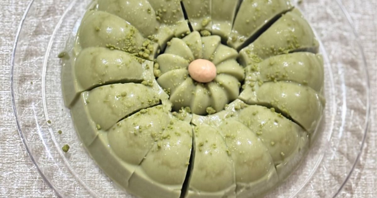 240. Puding Matcha Creamy