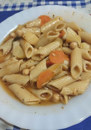 Una foto de Fideos con estofado Veggie