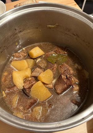 A picture of 蘿蔔柱候牛腩煲.