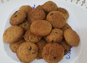 صورة لوصفة كوكيز الشوفان المقرمش بحبات الشكولا هيرشيز 😋😋😋