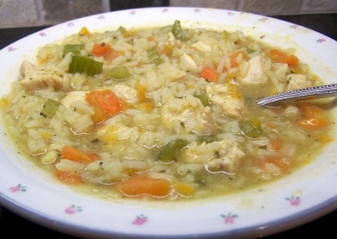 Larrys crockpot chicken, sausage, and rice soup