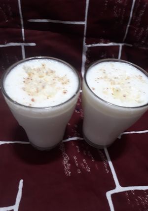 मीठी लस्सी(meethi lassi recipe in hindi) रेसिपी मुख्य फोटो