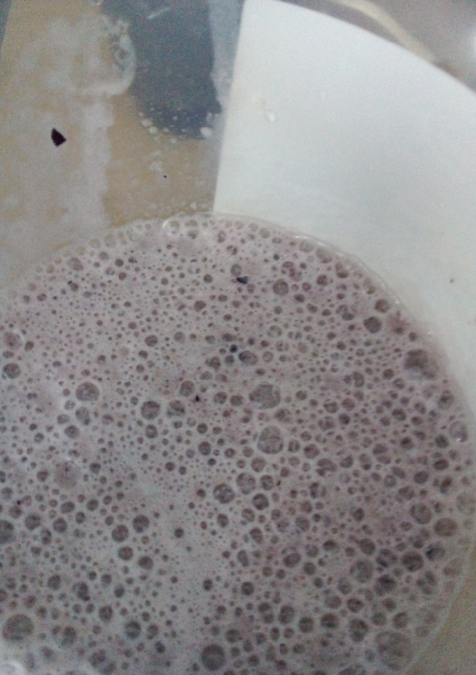 Una foto de Batido de arándanos y café