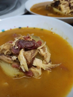 Una foto de Caldo de jamón casero, rápido, económico y sabroso!