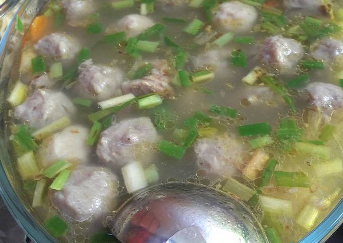 Cara Gampang Membuat Sup bakso simple kuah bening Anti Gagal