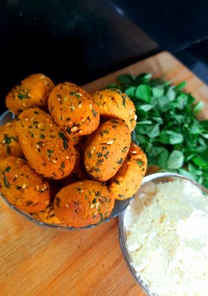 A picture of Besan Methi Crispy Muthiya.