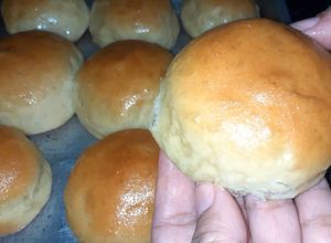 Foto de PÃO DE BATATA DOCE DE PADARIA – MACIO E SEM SOVAR, RECEITA DESCOMPLICADA!