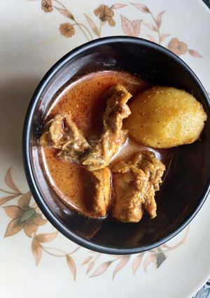 বিনা তেলে চিকেন কারি(bina tele chicken curry recipe in Bengali) রেসিপির প্রধান ছবি
