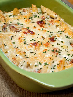 A picture of Baked Cheesy Chicken Penne.