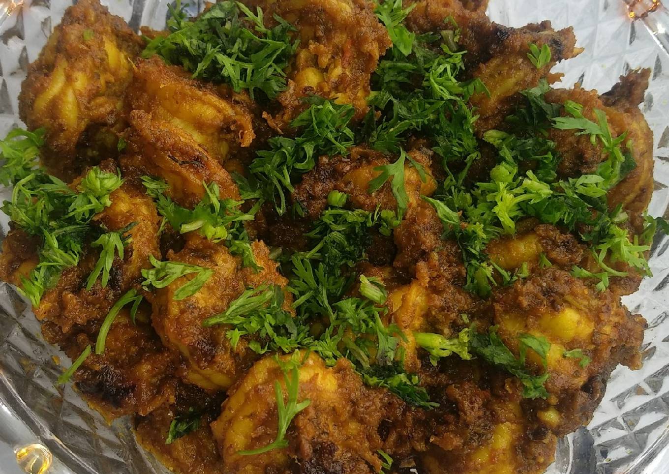 Fried shrimp in the pan