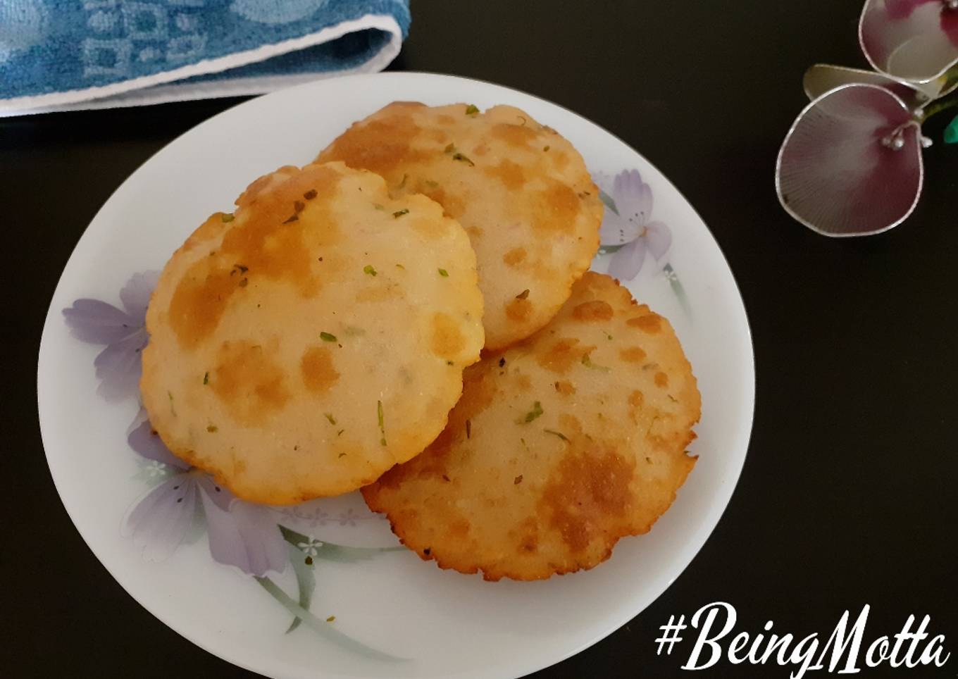 Kand-Aloo Puris