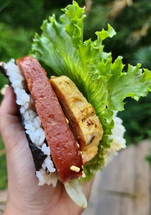 รูปของ Spam musubi หรือ Potama