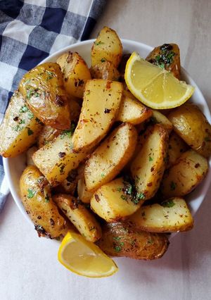 A picture of Penny’s Greek Potatoes.