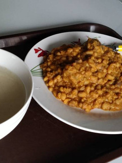 A picture of Porriage beans and garri.