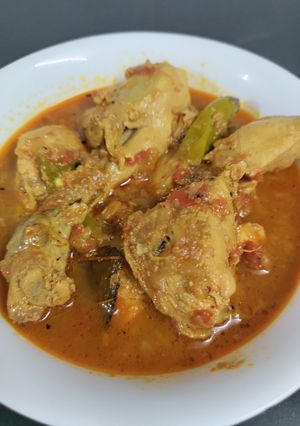 A picture of Chicken bhuna masala.
