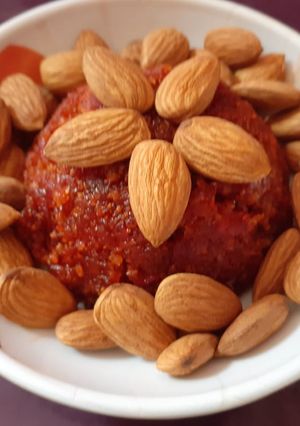 गाजर हलवा (Gajar halwa recipe in hindi) रेसिपी मुख्य फोटो