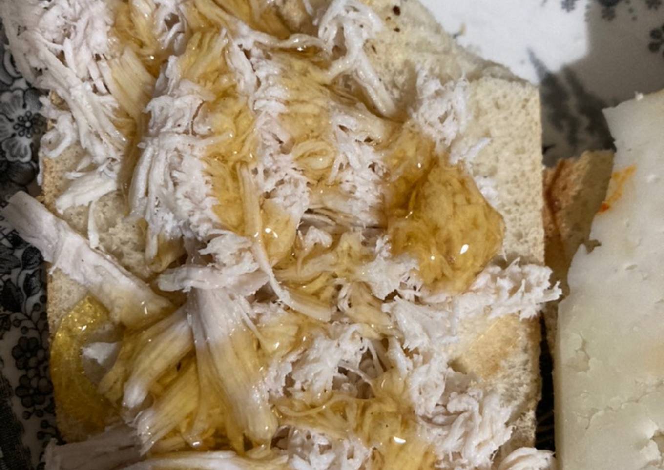 Bocadillo de pollo con miel