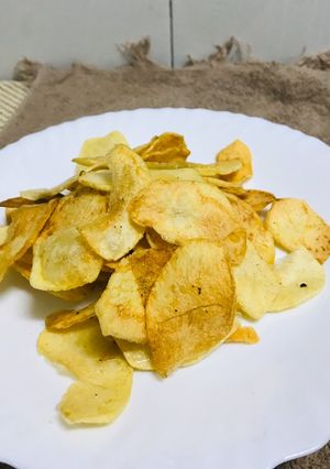 A picture of Homemade Deep Fried Potato Crisps.