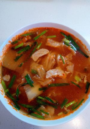 Hình của món Canh kim chi.