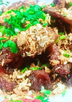 รูปของ หมูทอดกระเทียม ชุ่มช่ำ